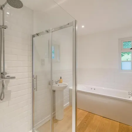 Hébergement de vacances 3 Bed In Finsthwaite Oc-b42692 *